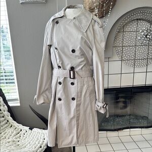 Vintage London Fog Tan Trench Coat with Belted Waist size 40